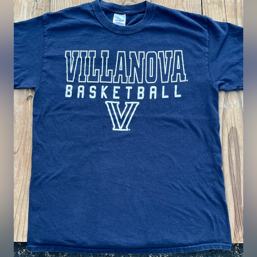 Villanova Basketball Gildan Navy Blue Screen Printed T-Shirt NCAA Medium